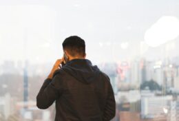 GỌI CHO HỌ NGAY, ĐỪNG MONG TRÊN THIÊN ĐƯỜNG CÓ BỐT ĐIỆN THOẠI…