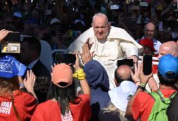 Đức Thánh Cha nói với giới trẻ châu Mỹ Latinh: “Đừng sợ để Chúa bước vào đời mình”