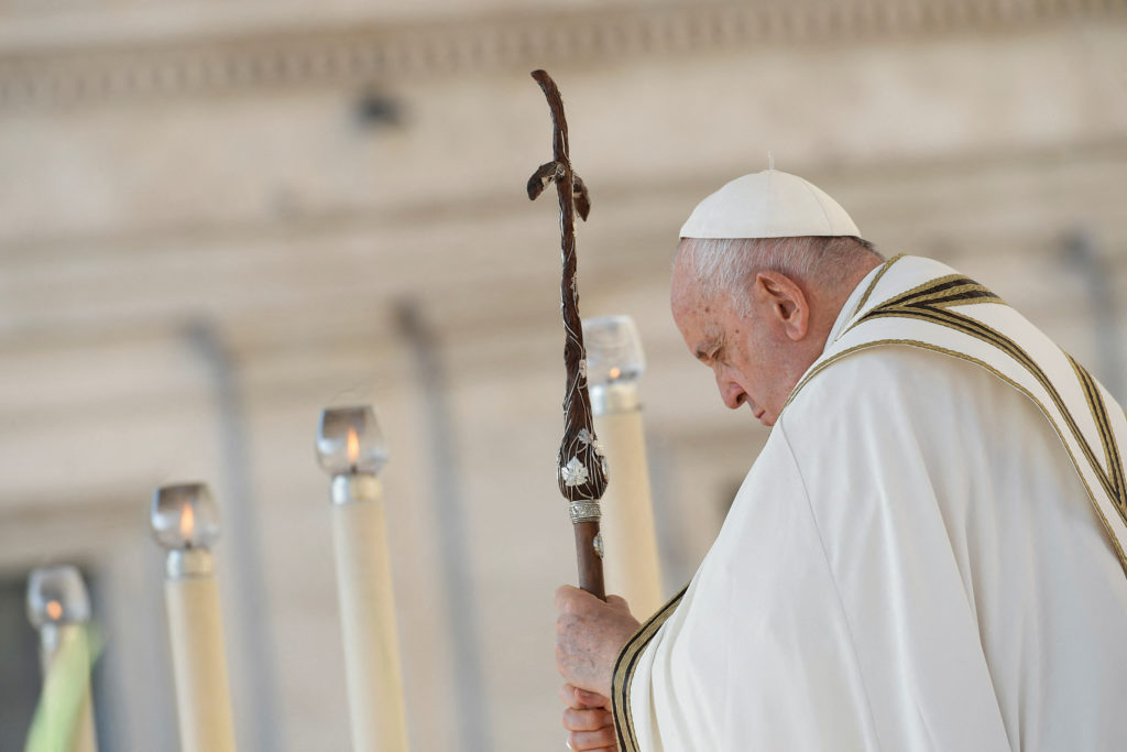 2023 10 04T122021Z 863664141 RC2KL3A9K7CV RTRMADP 3 POPE SYNOD MASS 1024x683 1