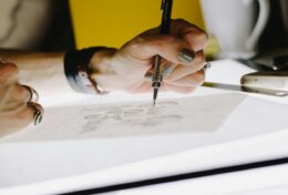 CAM KẾT LÀ HÀNH ĐỘNG, KHÔNG PHẢI LỜI NÓI