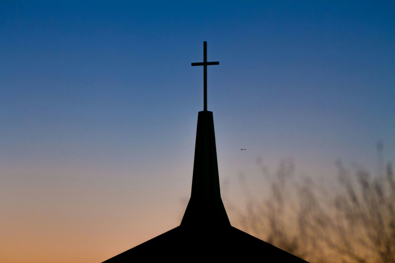 denisse leon CbstYHglsW8 unsplash