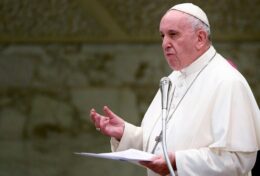 ĐTC Phanxicô: Đức tin không phải là thuốc phiện của dân chúng