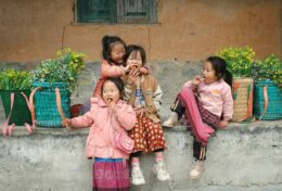 NHÂN CÁCH KHÔNG ĐƯỢC XÁC ĐỊNH BỞI ẤN TƯỢNG ĐẦU TIÊN; HÃY CHỌN BẠN MÀ CHƠI…