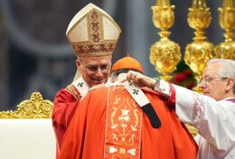 ĐTC LÊÔ XIV: LỄ KÍNH HAI THÁNH PHÊRÔ VÀ PHAOLÔ; TRAO DÂY PALLIUM