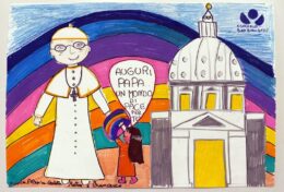 Các bệnh nhân nhí Bệnh viện Nhi đồng Bambino Gesù vẽ tranh chúc mừng sinh nhật Đức Thánh Cha