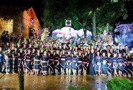 ALBUM – ANH EM HÃY ĐI!