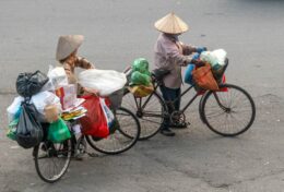 06. ĐỜI SỐNG THIÊNG LIÊNG – Phúc Lành Từ Người Nghèo