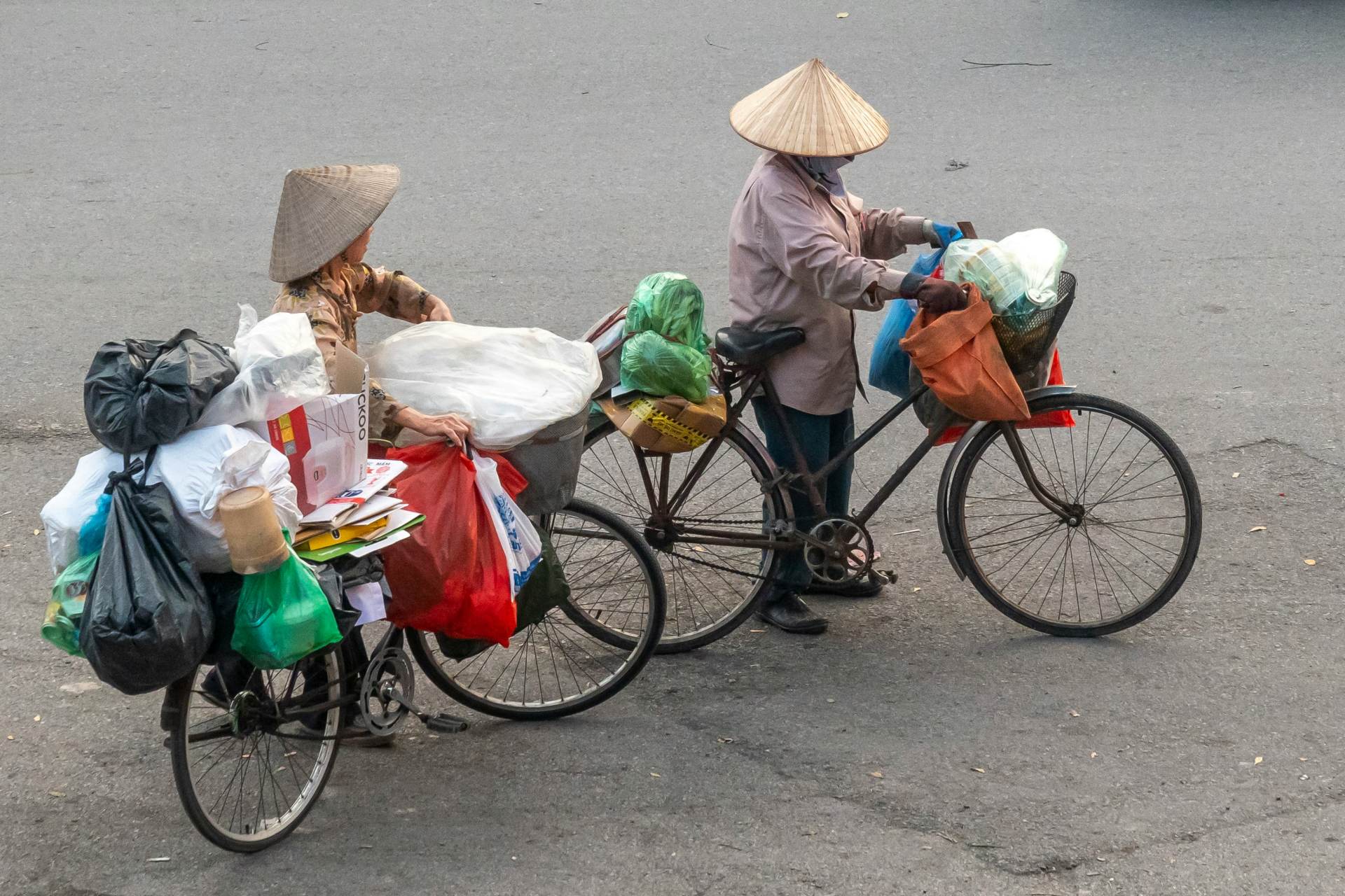 etienne girardet G yqWK08za0 unsplash