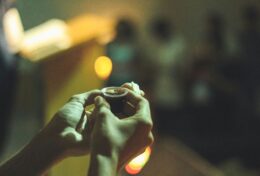 BÁM CHẶT VÀO LỜI HỨA