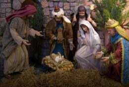 ĐTC LÊÔ: HÃY GÌN GIỮ TRONG GIA ĐÌNH CÁC GIÁ TRỊ TIN MỪNG