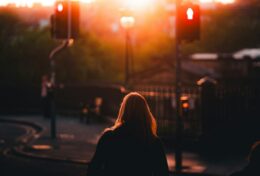 NHÌN BẢN THÂN MỘT CÁCH CHÂN THẬT