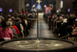 Giáo tỉnh Paris triệu tập công nghị trước làn sóng tân tòng gia tăng