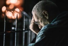 CÓ NHỮNG NỖ LỰC  TRONG THẦM LẶNG