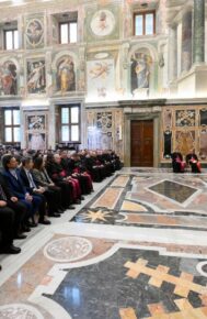 Đức Thánh Cha: Sứ mạng của linh mục giải tội là tái lập sự hiệp nhất giữa con người với Thiên Chúa