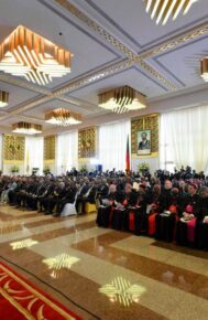 [Tông du Camerun] Đức Thánh Cha Lêô XIV gặp gỡ chính quyền, xã hội dân sự và ngoại giao đoàn