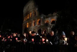 Đức Thánh Cha sẽ vác Thánh Giá tất cả 14 chặng Đàng Thánh Giá tại Colosseo