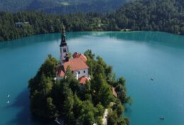 SỨC MẠNH CỦA ƠN GỌI: Sống hiện tại với niềm say mê (2)