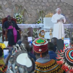 [Tông du Camerun] Đức Thánh Cha Lêô tham dự buổi gặp gỡ vì hoà bình tại Bamenda